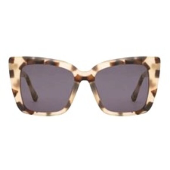 Lizzy Cat Eye Sunglasses